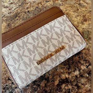 👛Michael Kors Small Wallet👛